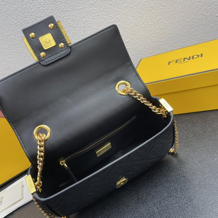 202202SS新作 FENDI フェンディ レディース ショルダーバックスーパーコピー