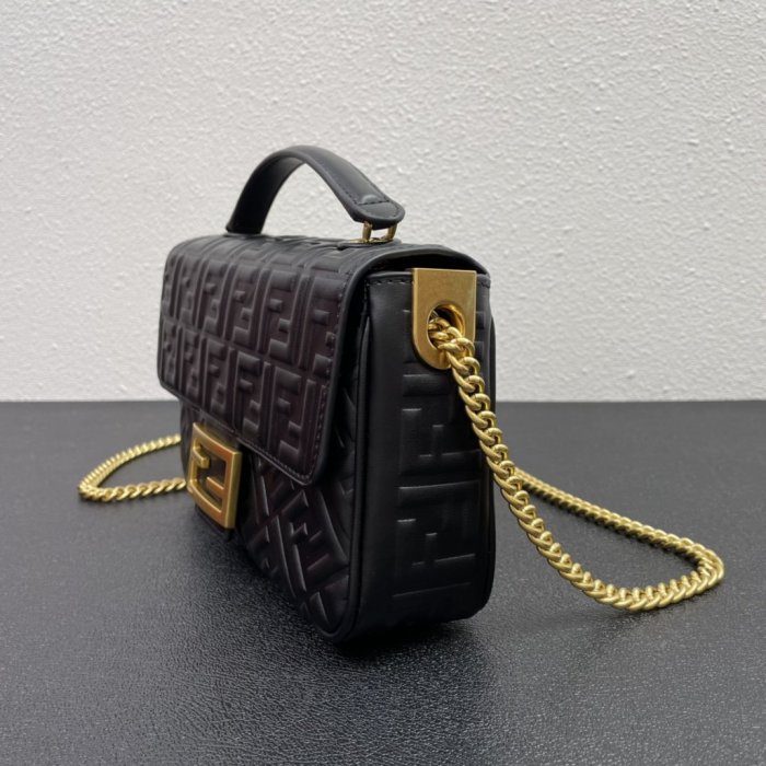 202202SS新作 FENDI フェンディ レディース ショルダーバックスーパーコピー
