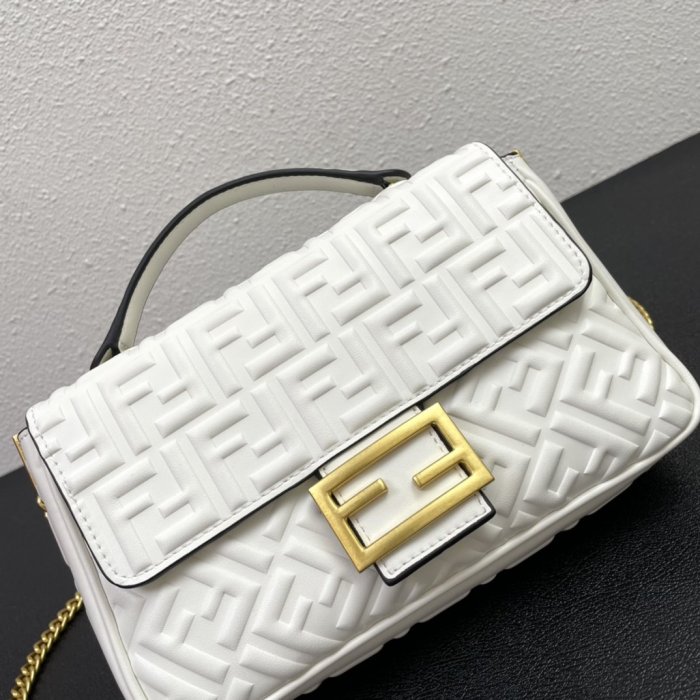 202202SS新作 FENDI フェンディ レディース ショルダーバックスーパーコピー