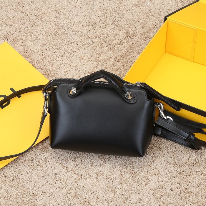 202202SS新作 FENDI フェンディ レディース ショルダーバックスーパーコピー