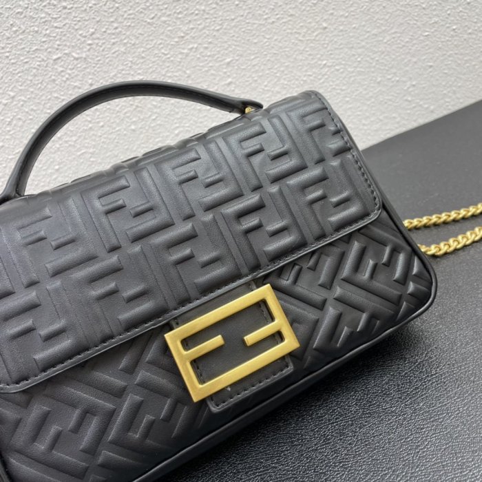 202202SS新作 FENDI フェンディ レディース ショルダーバックスーパーコピー