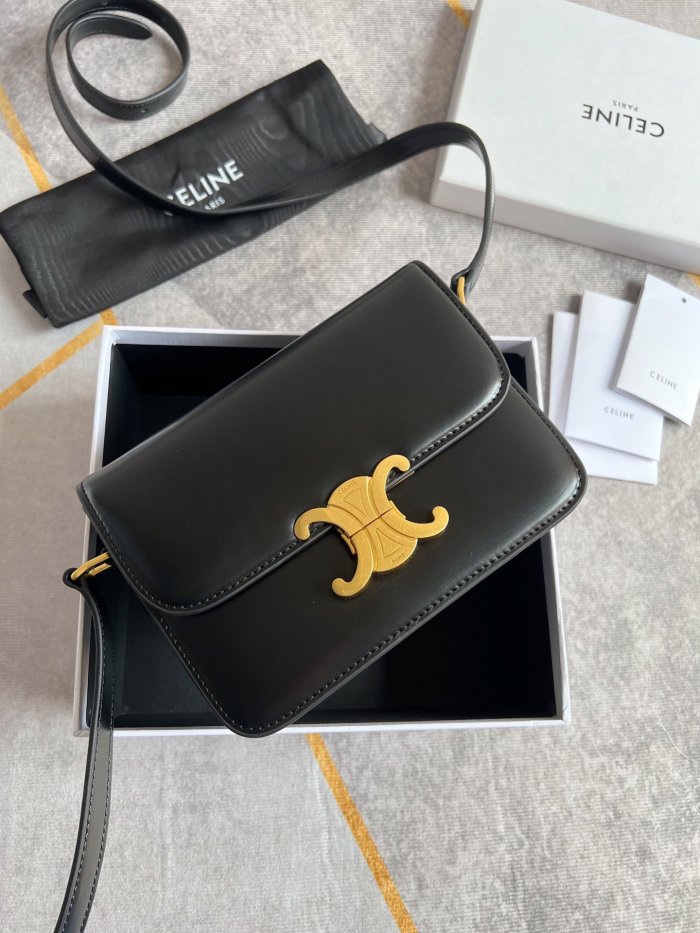 202SS新作 Celine セリーヌ レディース ショルダーバックスーパーコピー