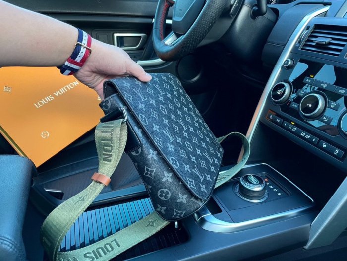 202203SS新作 Louis Vuitton ルイヴィトンメンズ ショルダーバッグスーパーコピー