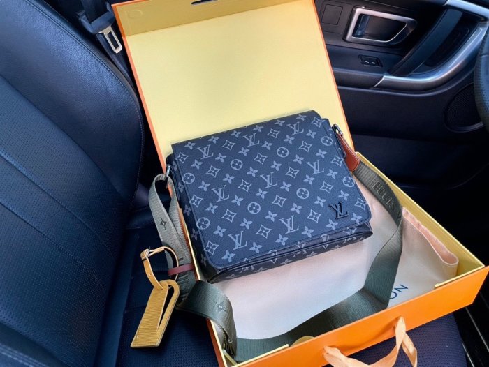 202203SS新作 Louis Vuitton ルイヴィトンメンズ ショルダーバッグスーパーコピー