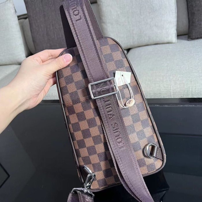 202203SS新作 Louis Vuitton ルイヴィトンメンズ ショルダーバッグスーパーコピー