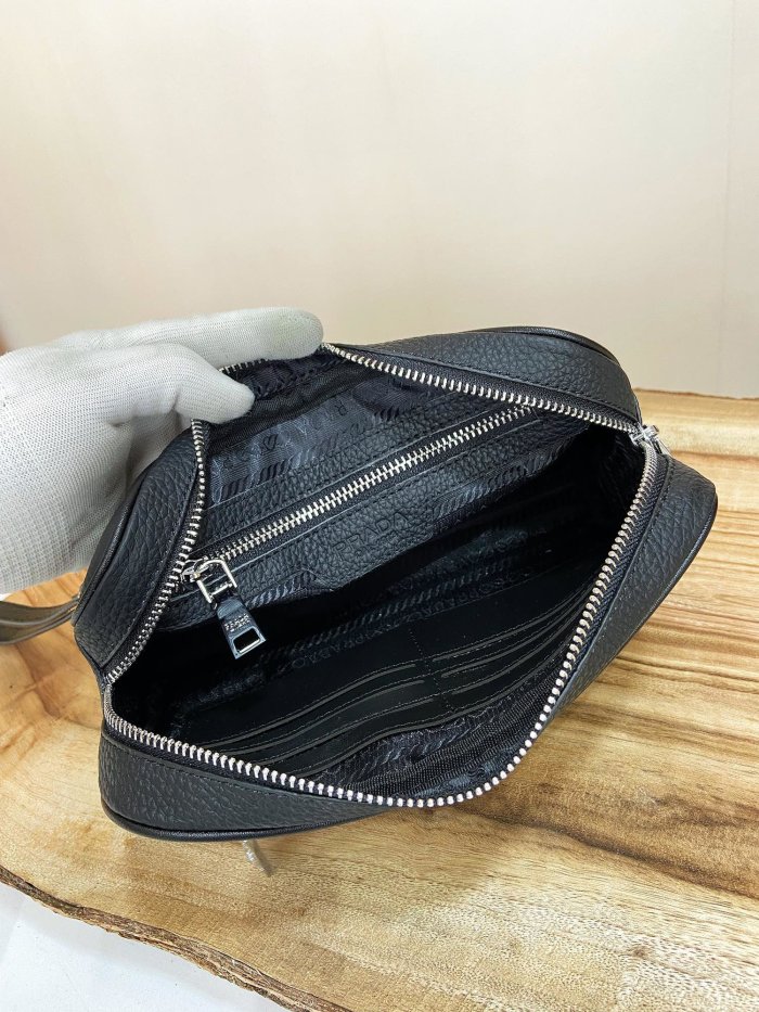 202203SS新作 Prada プラダ メンズ ハンドバックスーパーコピー