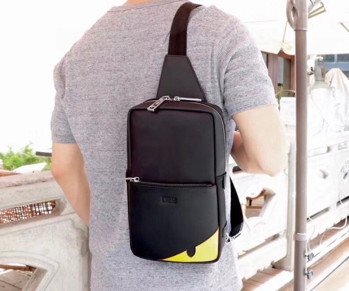202203SS新作 FENDI フェンディ ショルダーバッグスーパーコピー