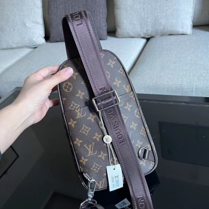 202203SS新作 Louis Vuitton ルイヴィトンメンズ ショルダーバッグスーパーコピー