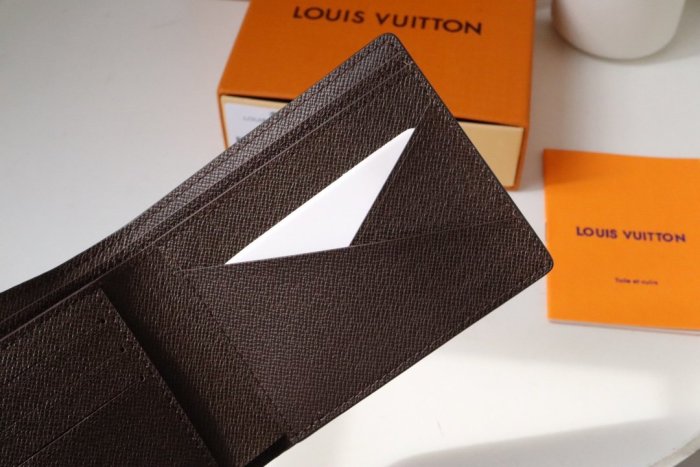 202203SSルイヴィトン LOUIS VUITTON 新作通販 短財布スーパーコピー