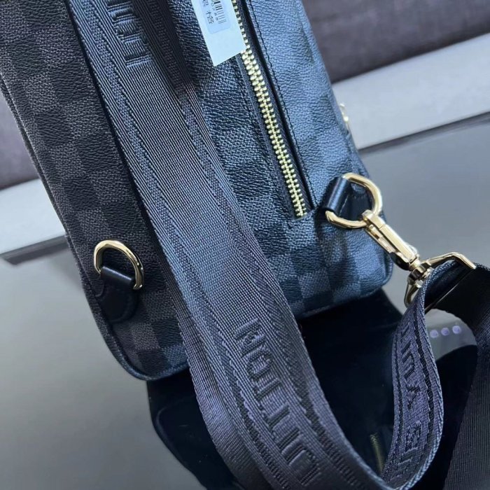 202203SS新作 Louis Vuitton ルイヴィトンメンズ ショルダーバッグスーパーコピー