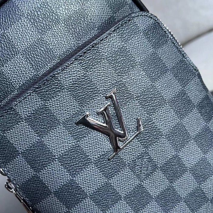 202203SS新作 Louis Vuitton ルイヴィトンメンズ ショルダーバッグスーパーコピー