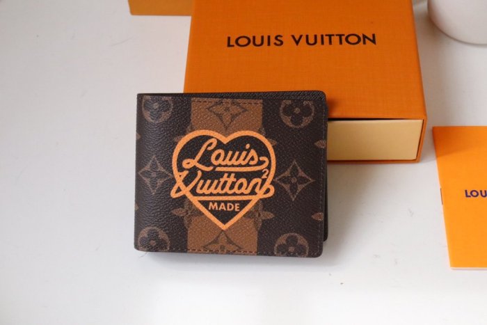 202203SSルイヴィトン LOUIS VUITTON 新作通販 短財布スーパーコピー