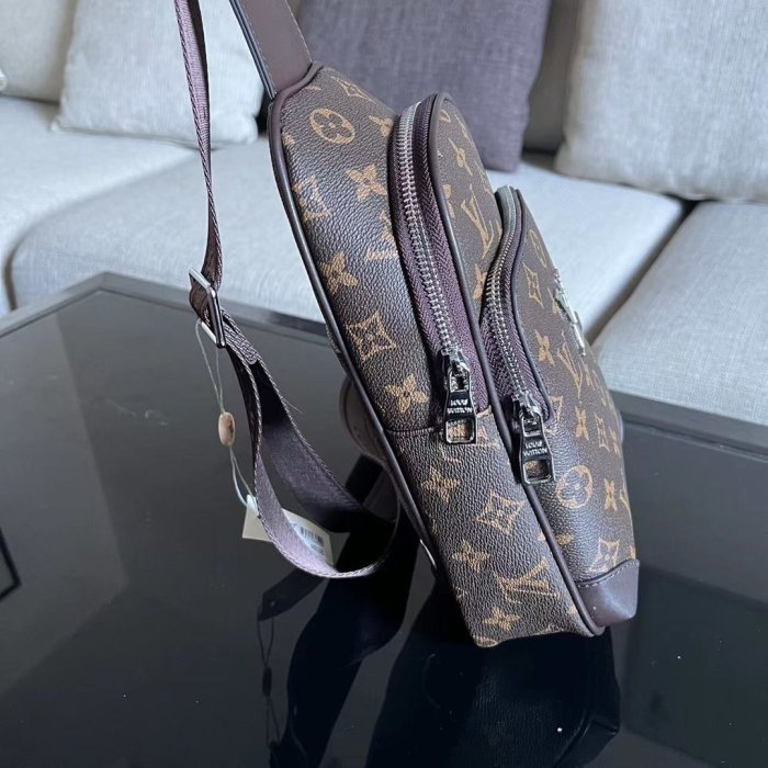 202203SS新作 Louis Vuitton ルイヴィトンメンズ ショルダーバッグスーパーコピー
