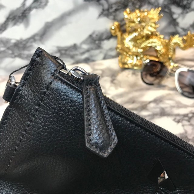 202203SS新作 FENDI フェンディ ショルダーバッグスーパーコピー