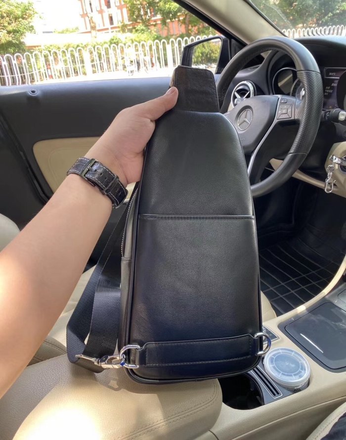 202203SS新作 FENDI フェンディ ショルダーバッグスーパーコピー