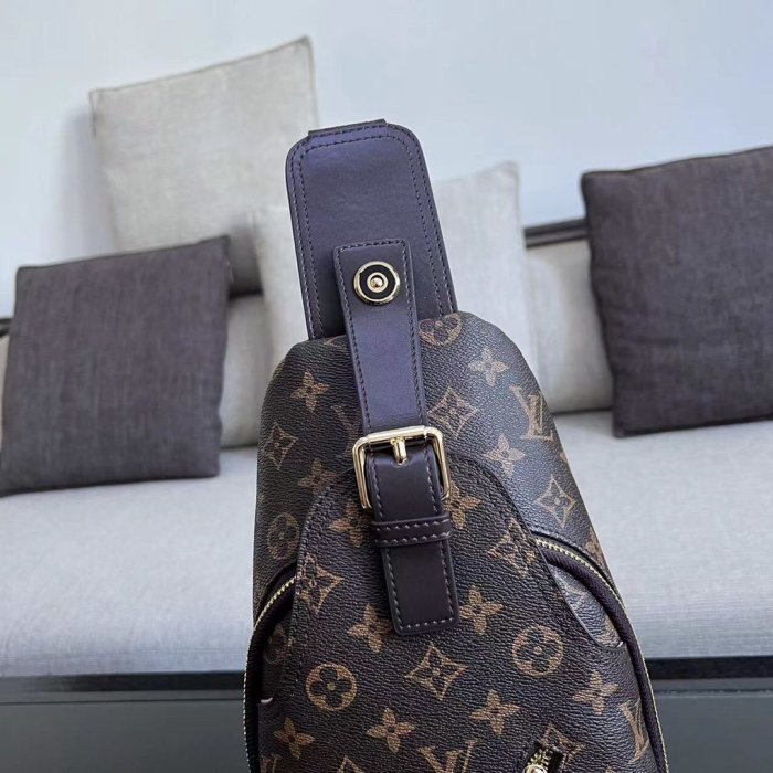 202203SS新作 Louis Vuitton ルイヴィトンメンズ ショルダーバッグスーパーコピー