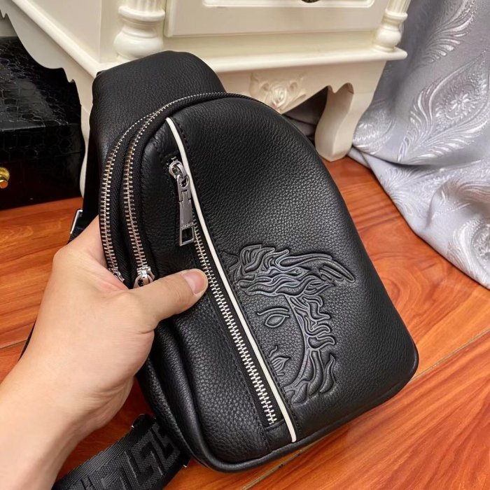 202203SS新作 Versace ヴェルサーチェ メンズ ショルダーバッグ スーパーコピー