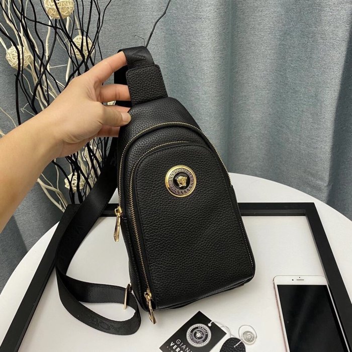 202203SS新作 Versace ヴェルサーチェ メンズ ショルダーバッグ スーパーコピー