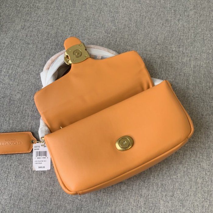 202203SS新作 Coach コーチレディース ショルダーバッグスーパーコピー