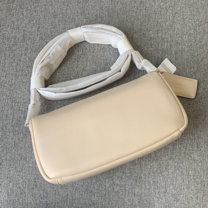 202203SS新作 Coach コーチレディース ショルダーバッグスーパーコピー