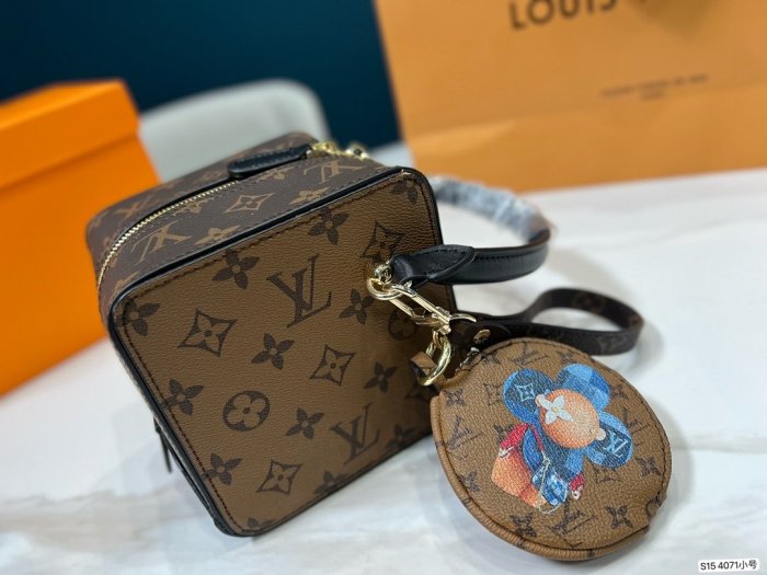 202203SS新作 Louis Vuitton ルイヴィトン レディース ショルダーバックスーパーコピー