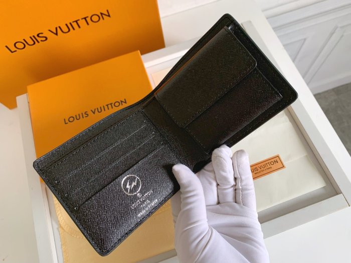 202204SSルイヴィトン LOUIS VUITTON 新作通販 短財布スーパーコピー
