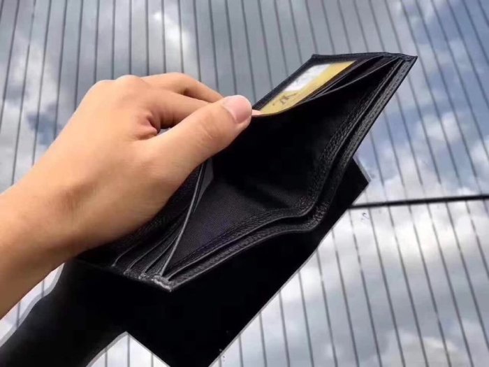 202204SSルイヴィトン LOUIS VUITTON 新作通販 短財布スーパーコピー