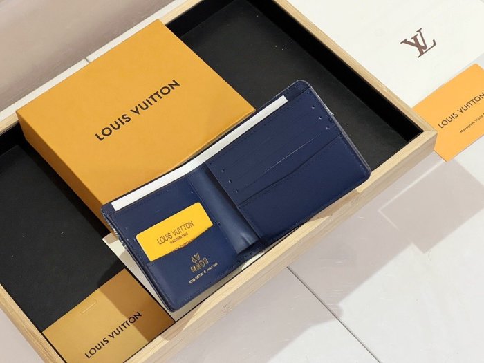 202204SSルイヴィトン LOUIS VUITTON 新作通販 短財布スーパーコピー2色