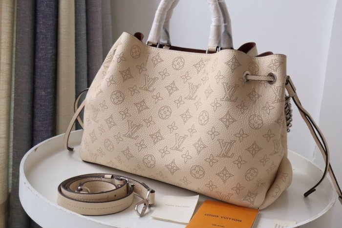 202204SS新作 Louis Vuitton ルイヴィトン レディース ショルダーバックスーパーコピー