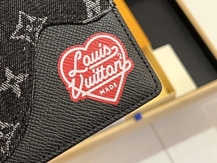 202204SSルイヴィトン LOUIS VUITTON 新作通販 短財布スーパーコピー2色