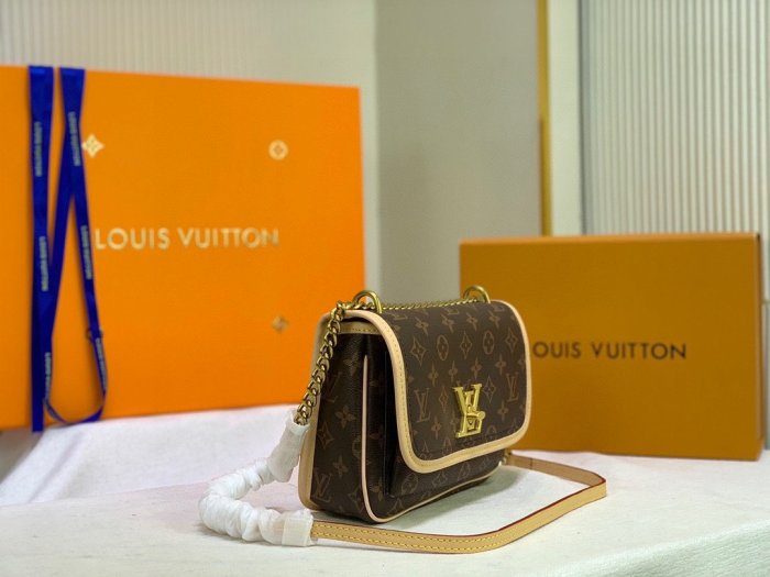 202204SS新作 Louis Vuitton ルイヴィトン レディース ショルダーバックスーパーコピー