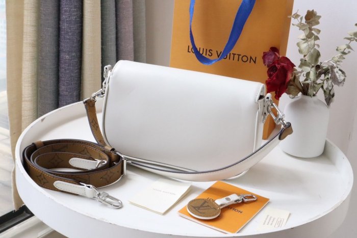 202204SS新作 Louis Vuitton ルイヴィトン レディース ショルダーバックスーパーコピー
