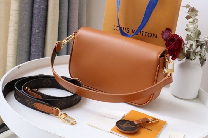 202204SS新作 Louis Vuitton ルイヴィトン レディース ショルダーバックスーパーコピー