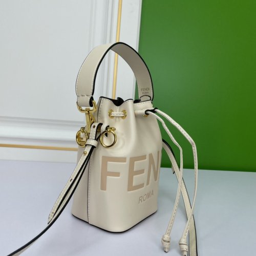 202204SS新作FENDI フェンディ レディース ショルダーバックスーパーコピー