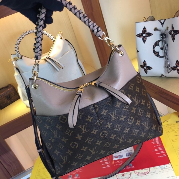 202204SS新作 Louis Vuitton ルイヴィトン レディース ショルダーバックスーパーコピー