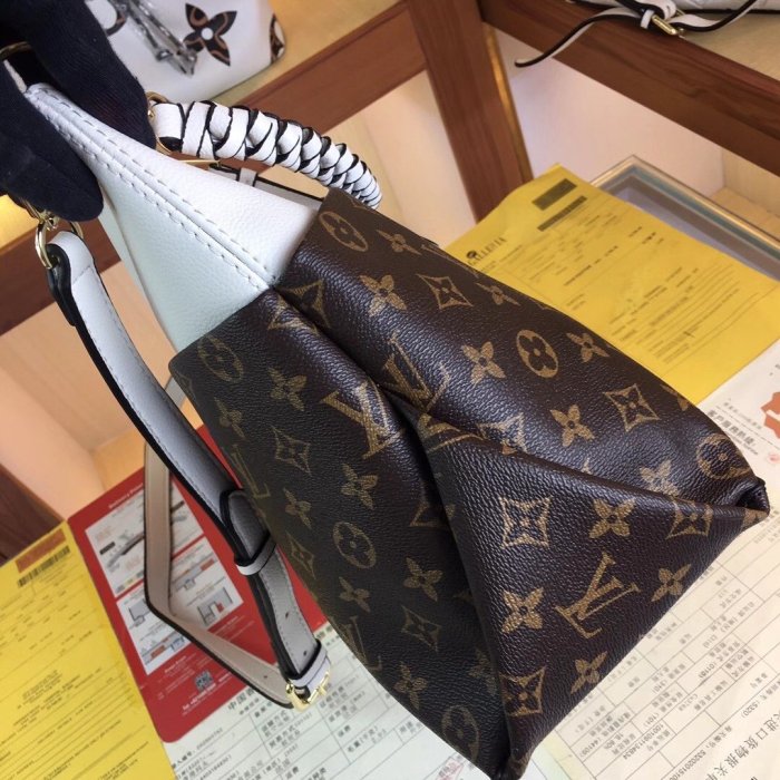 202204SS新作 Louis Vuitton ルイヴィトン レディース ショルダーバックスーパーコピー