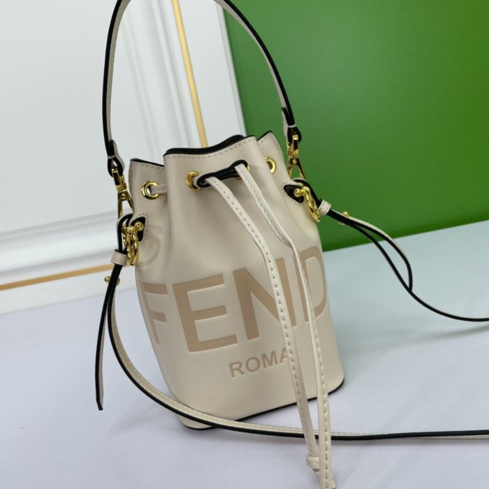 202204SS新作FENDI フェンディ レディース ショルダーバックスーパーコピー
