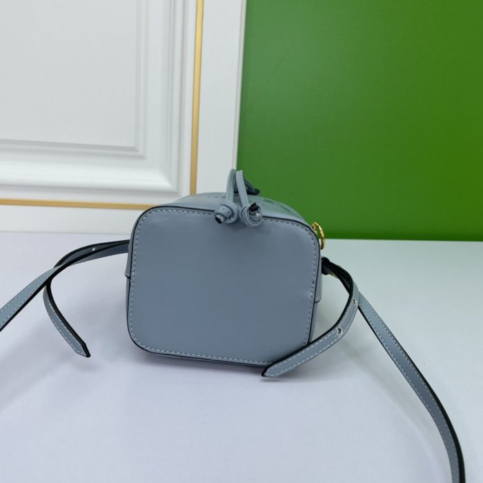 202204SS新作FENDI フェンディ レディース ショルダーバックスーパーコピー