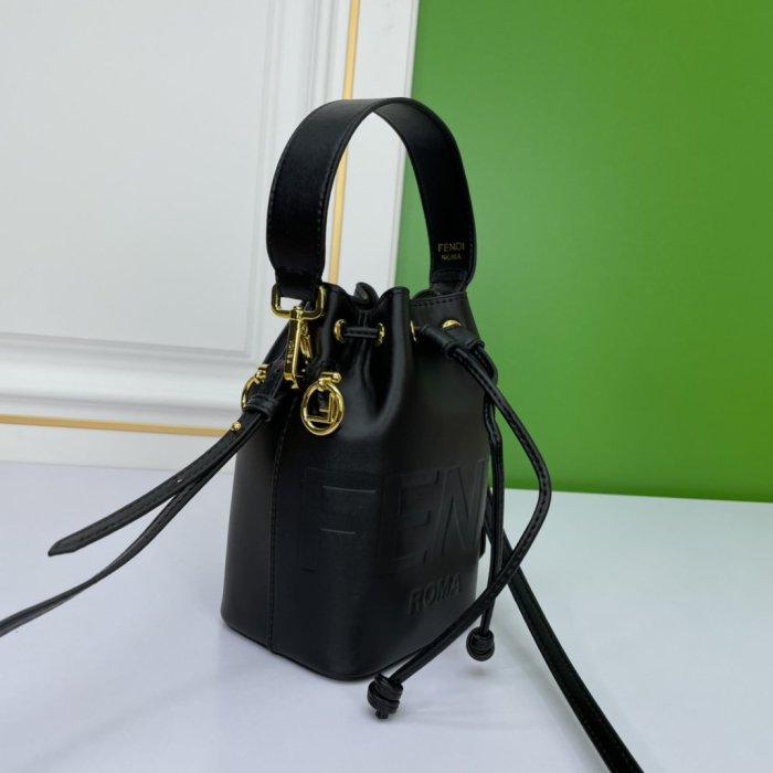 202204SS新作FENDI フェンディ レディース ショルダーバックスーパーコピー