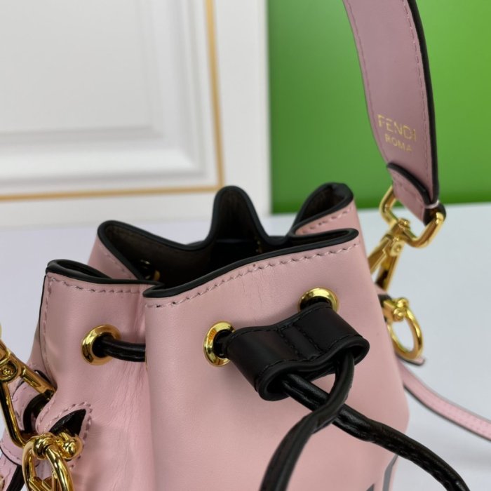 202204SS新作FENDI フェンディ レディース ショルダーバックスーパーコピー