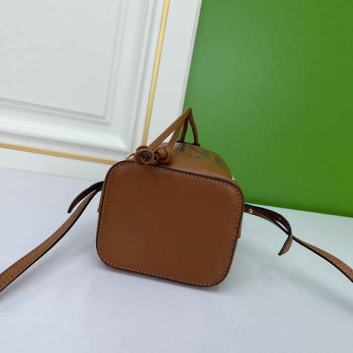 202204SS新作FENDI フェンディ レディース ショルダーバックスーパーコピー