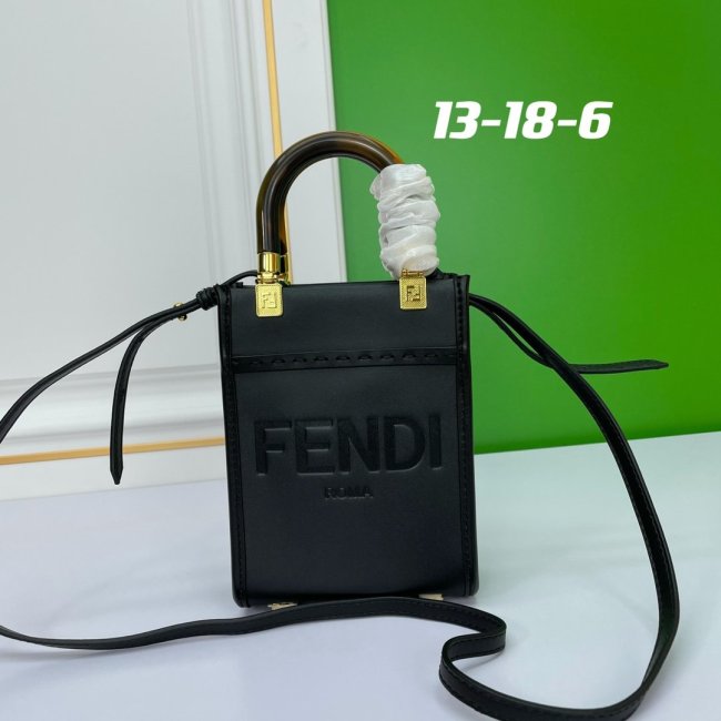 202204SS新作FENDI フェンディ レディース ショルダーバックスーパーコピー