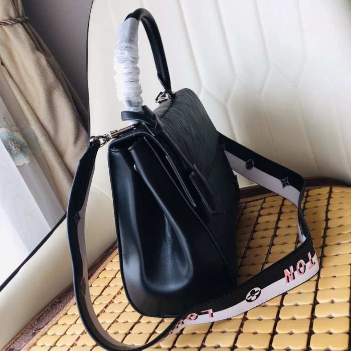 202204SS新作 Louis Vuitton ルイヴィトン レディース ショルダーバックスーパーコピー