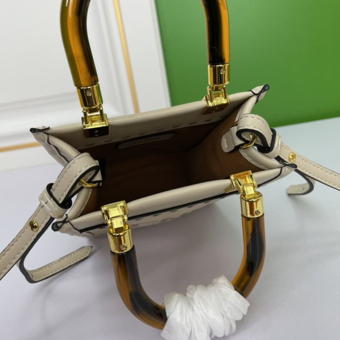 202204SS新作FENDI フェンディ レディース ショルダーバックスーパーコピー