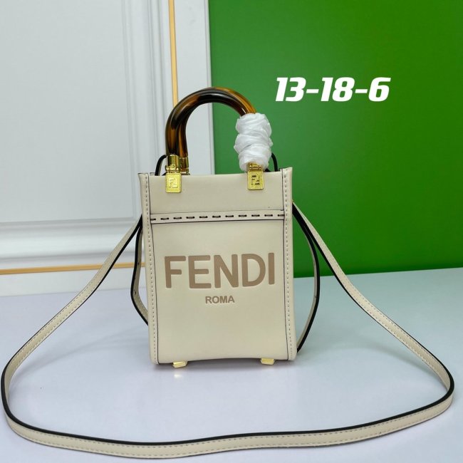 202204SS新作FENDI フェンディ レディース ショルダーバックスーパーコピー