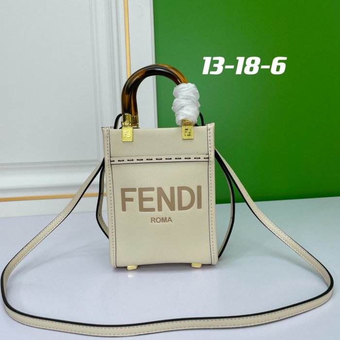 202204SS新作FENDI フェンディ レディース ショルダーバックスーパーコピー