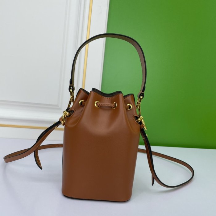 202204SS新作FENDI フェンディ レディース ショルダーバックスーパーコピー