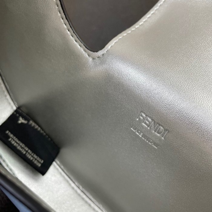 202204SS新作FENDI フェンディ レディース ショルダーバックスーパーコピー
