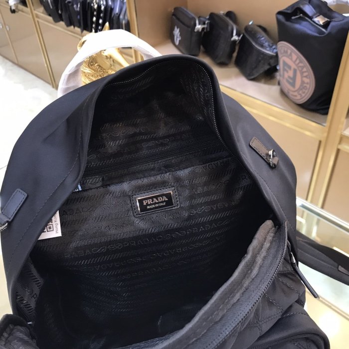 202204SS プラダPrada メンズリュックバックスーパーコピー