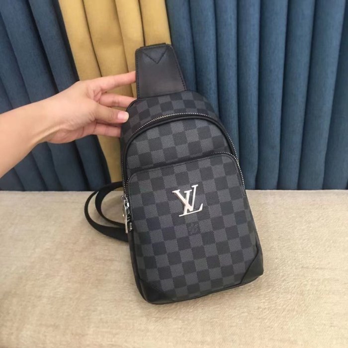 202204SS新作 Louis Vuitton ルイヴィトン メンズ ショルダーバッグスーパーコピー